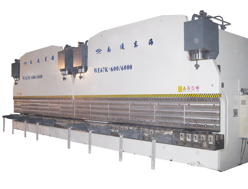 2xWE67K-600T6000 CNC Press Brake in Tandem 2xWE67K-600T6000 CNC Press Brake in Tandem